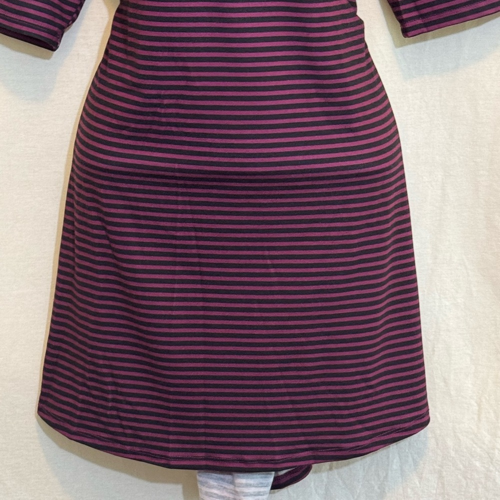 C-47 LuLaRoe Purple & Black Stripe Short sleeve High Low Tunic Blouse Size L - Picture 2 of 15